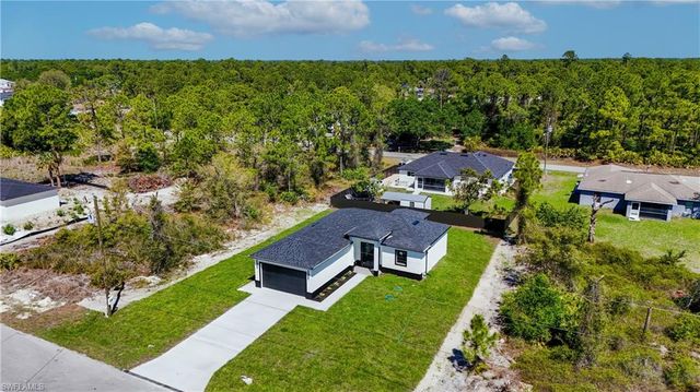 855 Calumet ST E, Lehigh Acres, FL 33974