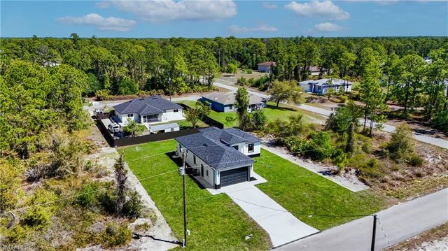 855 Calumet ST E, Lehigh Acres, FL 33974