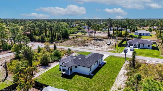 855 Calumet ST E, Lehigh Acres, FL 33974