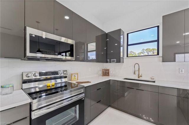 855 Calumet ST E, Lehigh Acres, FL 33974