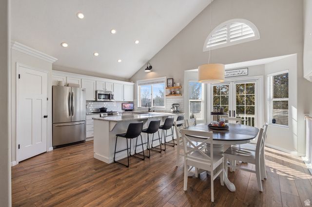 10228 S SNOW IRIS WAY, Sandy, UT 84092