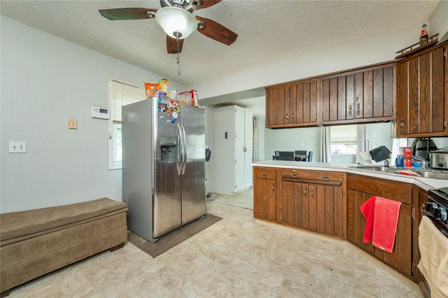 2829 E 36th Court, Des Moines, IA 50317