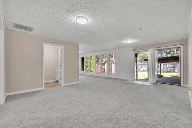 119 E 5th Street, Coal Valley, IL 61240