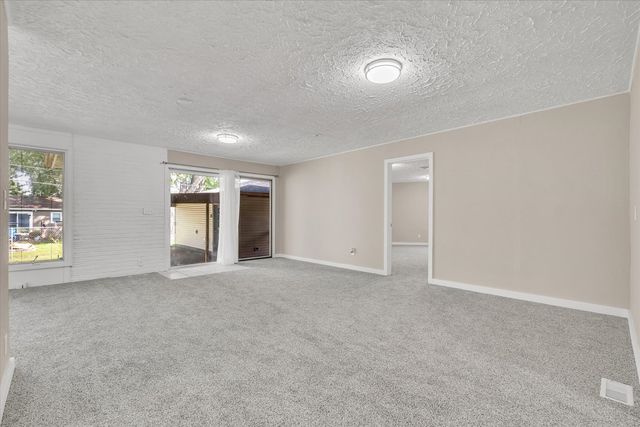 119 E 5th Street, Coal Valley, IL 61240