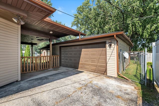 119 E 5th Street, Coal Valley, IL 61240