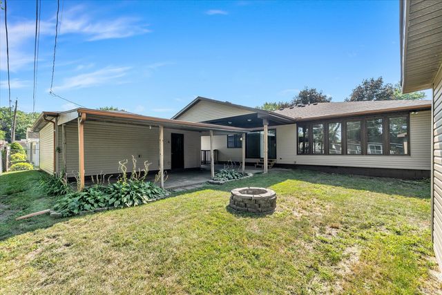 119 E 5th Street, Coal Valley, IL 61240