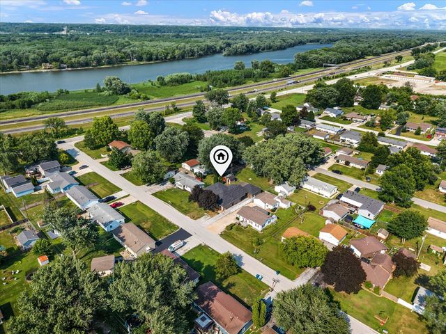 119 E 5th Street, Coal Valley, IL 61240