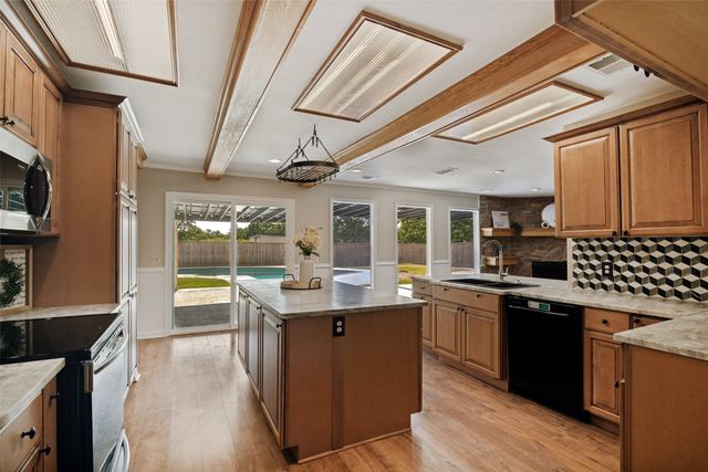 3 Harvest Way, Lucas, TX 75098