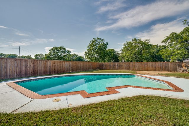 3 Harvest Way, Lucas, TX 75098