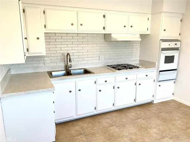 1601 Alabama Street 3, Huntington Beach, CA 92648