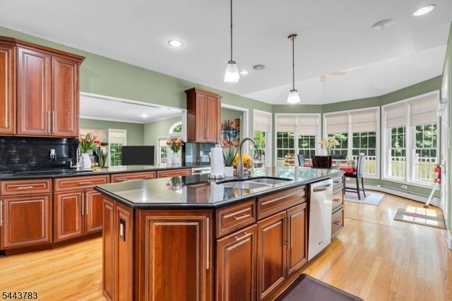 966 County Road 517, Allamuchy Twp., NJ 07840