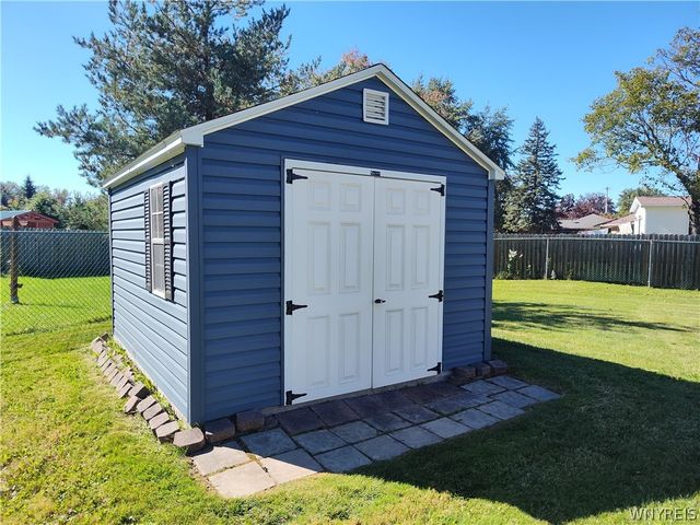 415 Columbia Avenue, Lancaster, NY 14043