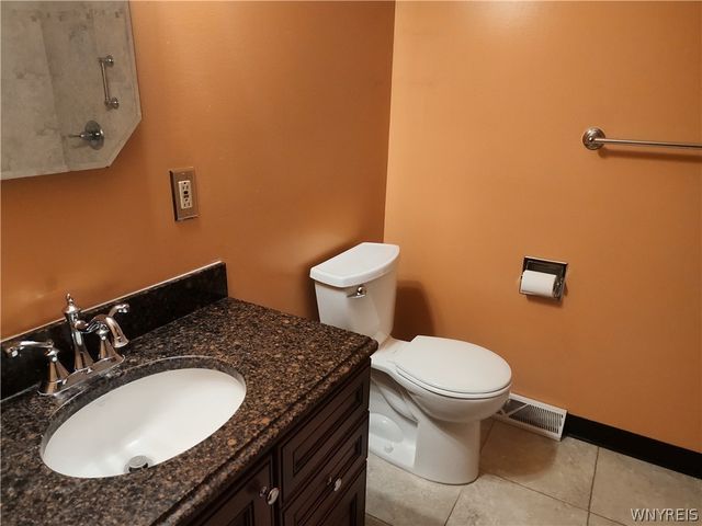 415 Columbia Avenue, Lancaster, NY 14043