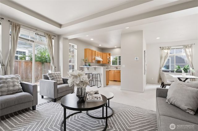 15743 NE 95th Way, Redmond, WA 98052