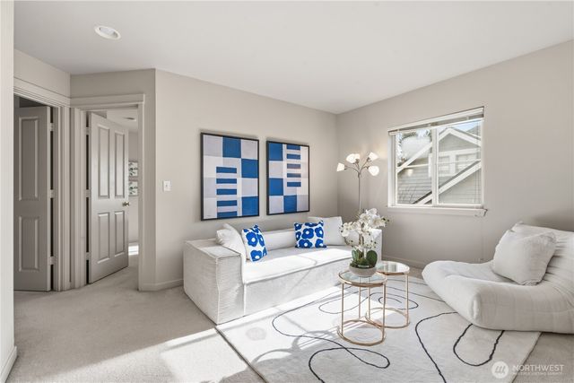15743 NE 95th Way, Redmond, WA 98052