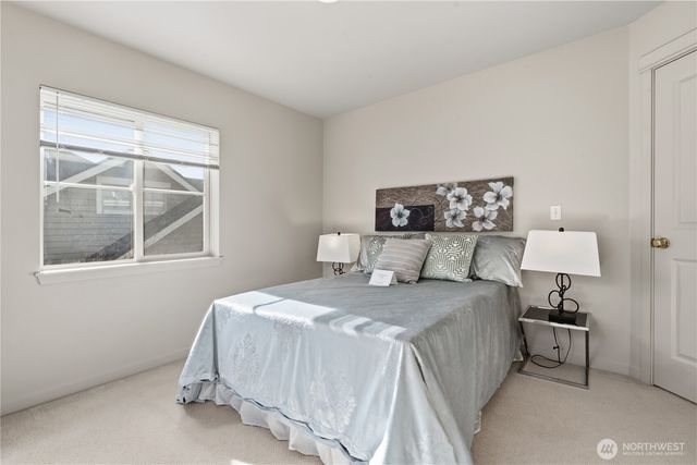 15743 NE 95th Way, Redmond, WA 98052