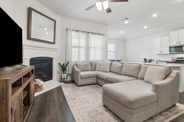 10330 Quail Pointe Road, Aubrey, TX 76227