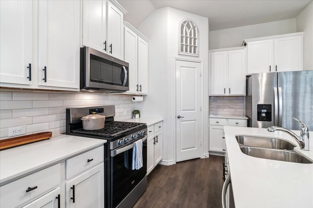 10330 Quail Pointe Road, Aubrey, TX 76227