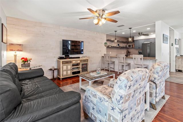 6250 HOLMES BOULEVARD 51, Holmes Beach, FL 34217