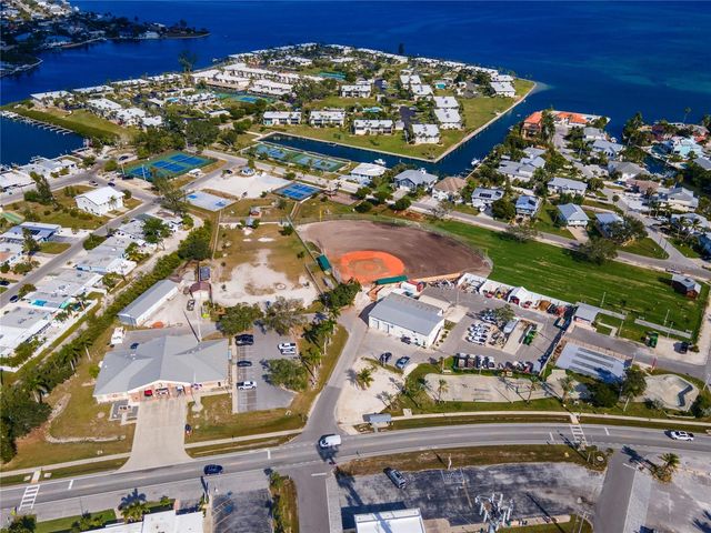 6250 HOLMES BOULEVARD 51, Holmes Beach, FL 34217