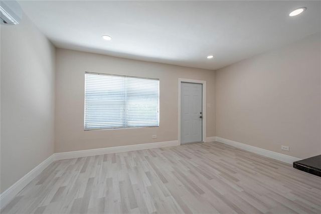 628 NE 8th Avenue 2, Fort Lauderdale, FL 33304