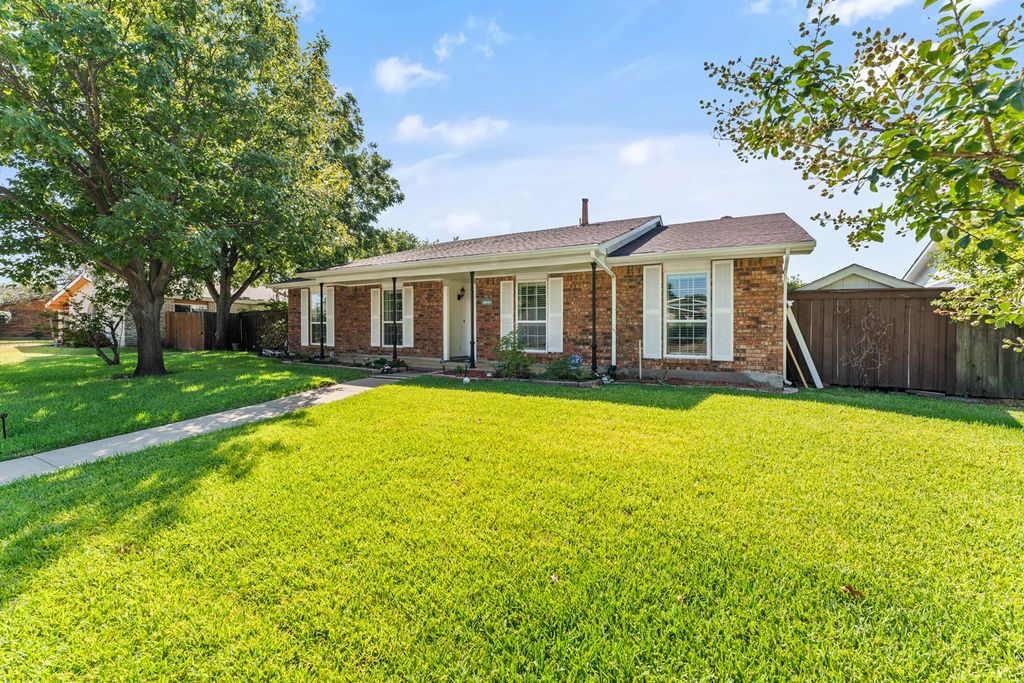 1813 Dodge Trail, Grand Prairie, TX 75052 — photo 3