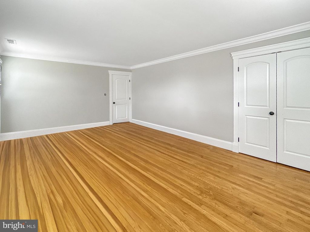 Image 22 of property listing at 10185 GREEN CLOVER DR, Ellicott City, MD 21042