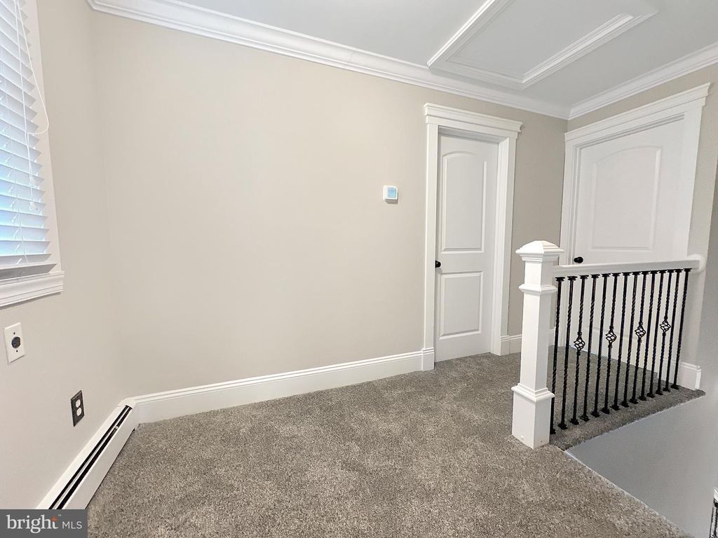 Image 29 of property listing at 10185 GREEN CLOVER DR, Ellicott City, MD 21042