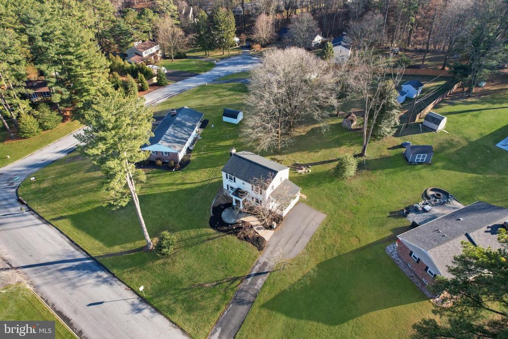 Image 31 of property listing at 10185 GREEN CLOVER DR, Ellicott City, MD 21042