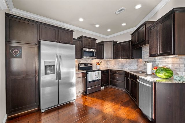 4427 Mount Comfort Road, Fayetteville, AR 72704