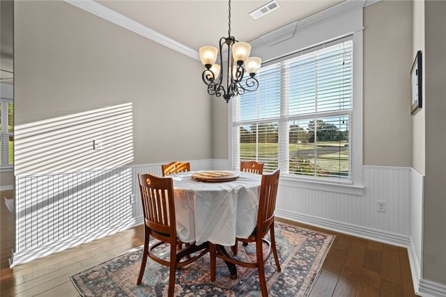 4427 Mount Comfort Road, Fayetteville, AR 72704