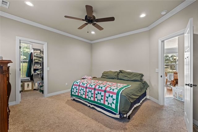 4427 Mount Comfort Road, Fayetteville, AR 72704