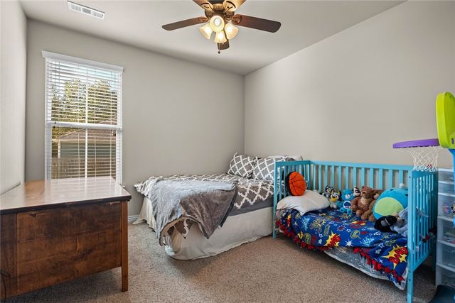4427 Mount Comfort Road, Fayetteville, AR 72704