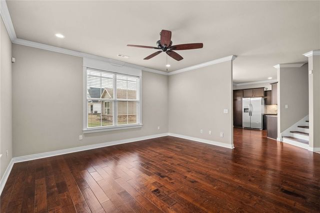 4427 Mount Comfort Road, Fayetteville, AR 72704