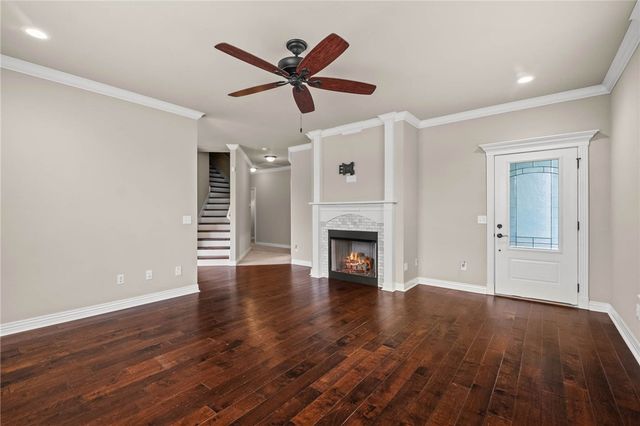4427 Mount Comfort Road, Fayetteville, AR 72704
