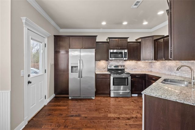 4427 Mount Comfort Road, Fayetteville, AR 72704