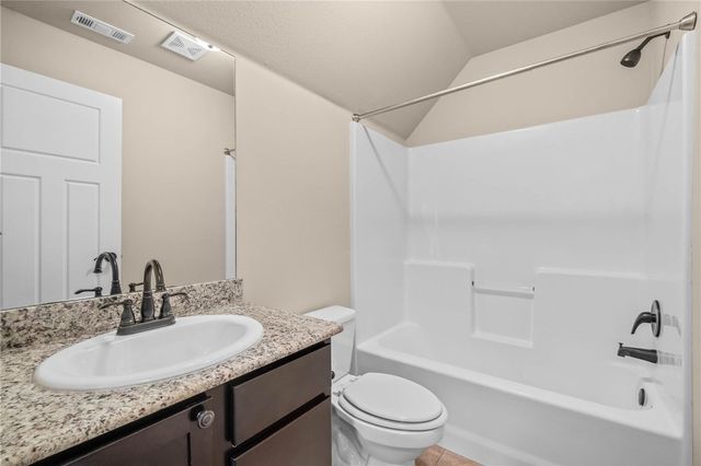 4427 Mount Comfort Road, Fayetteville, AR 72704