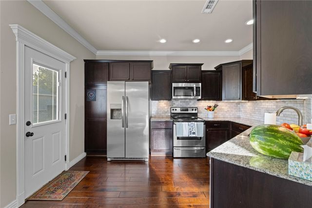 4427 Mount Comfort Road, Fayetteville, AR 72704