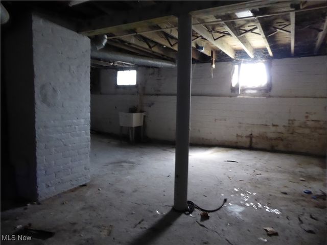 13801 Edgewood Avenue, Cleveland, OH 44105