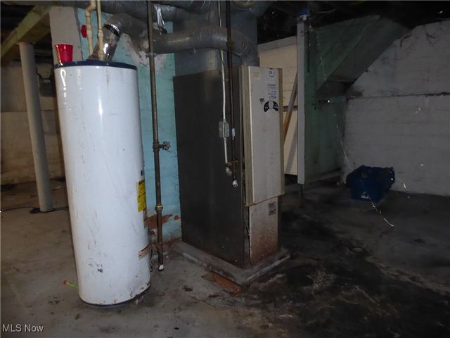 13801 Edgewood Avenue, Cleveland, OH 44105