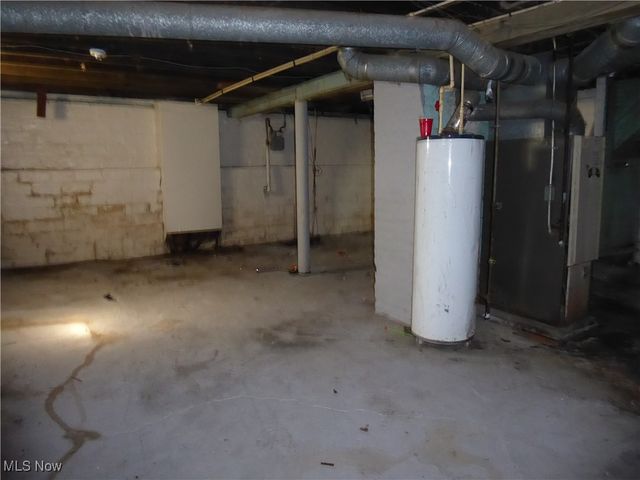 13801 Edgewood Avenue, Cleveland, OH 44105