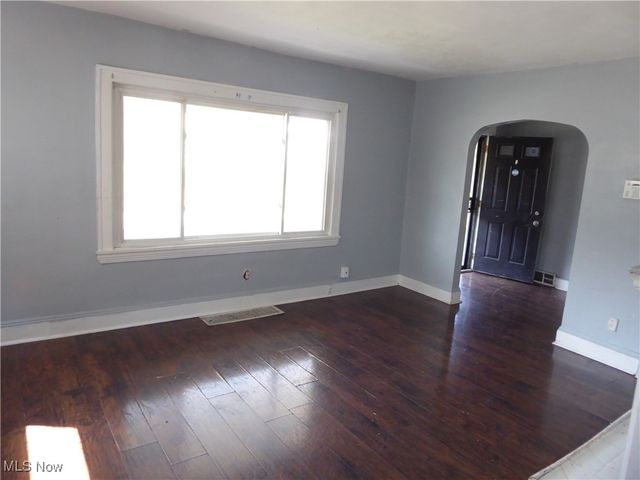 13801 Edgewood Avenue, Cleveland, OH 44105