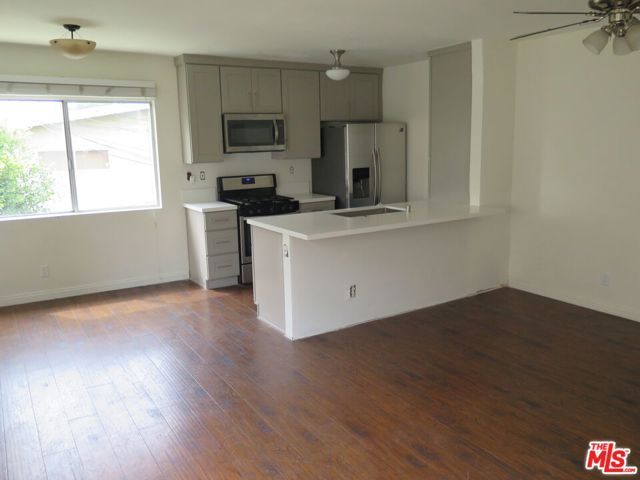 12492 Gilmore Avenue 4, Los Angeles, CA 90066