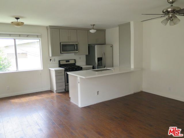 12492 Gilmore Avenue 4, Los Angeles, CA 90066
