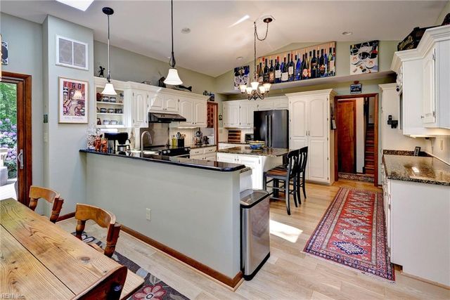 116 Tides RN, Yorktown, VA 23692