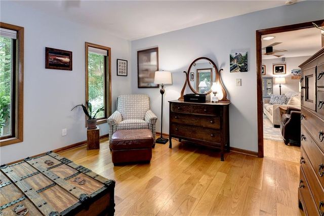 116 Tides RN, Yorktown, VA 23692