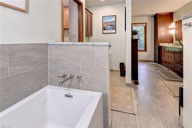 116 Tides RN, Yorktown, VA 23692