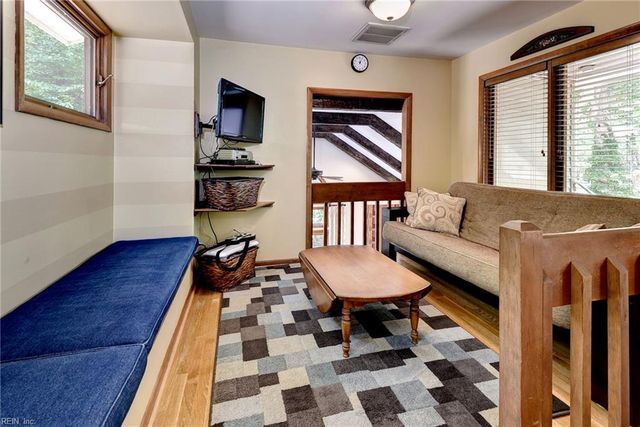 116 Tides RN, Yorktown, VA 23692