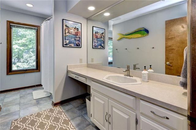 116 Tides RN, Yorktown, VA 23692