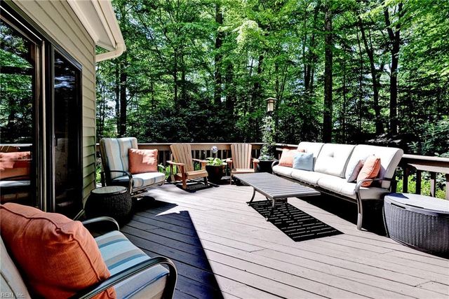 116 Tides RN, Yorktown, VA 23692